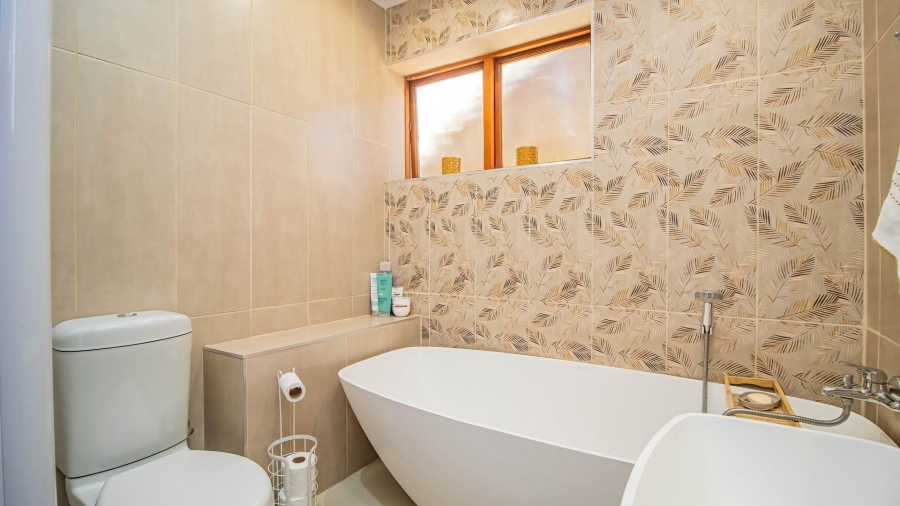 2 Bedroom Property for Sale in Mossel Bay Central Western Cape
